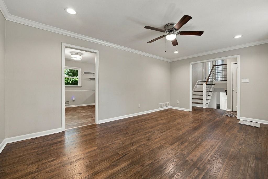 3528 Pin Oak Cir - Photo 4 of 28
