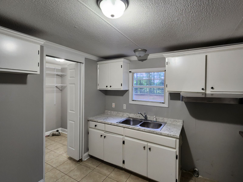 46 Wesley Ct - Photo 6 of 18