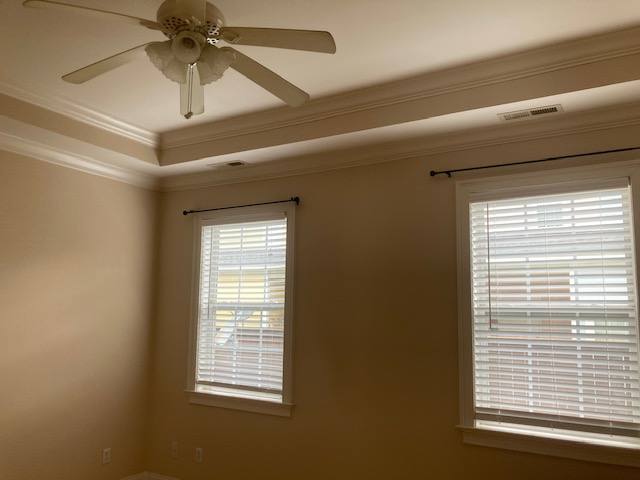 1613 Pickford Ln - Photo 5 of 20