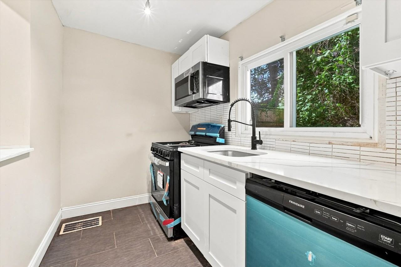 248 N Wilton St - Photo 5 of 12