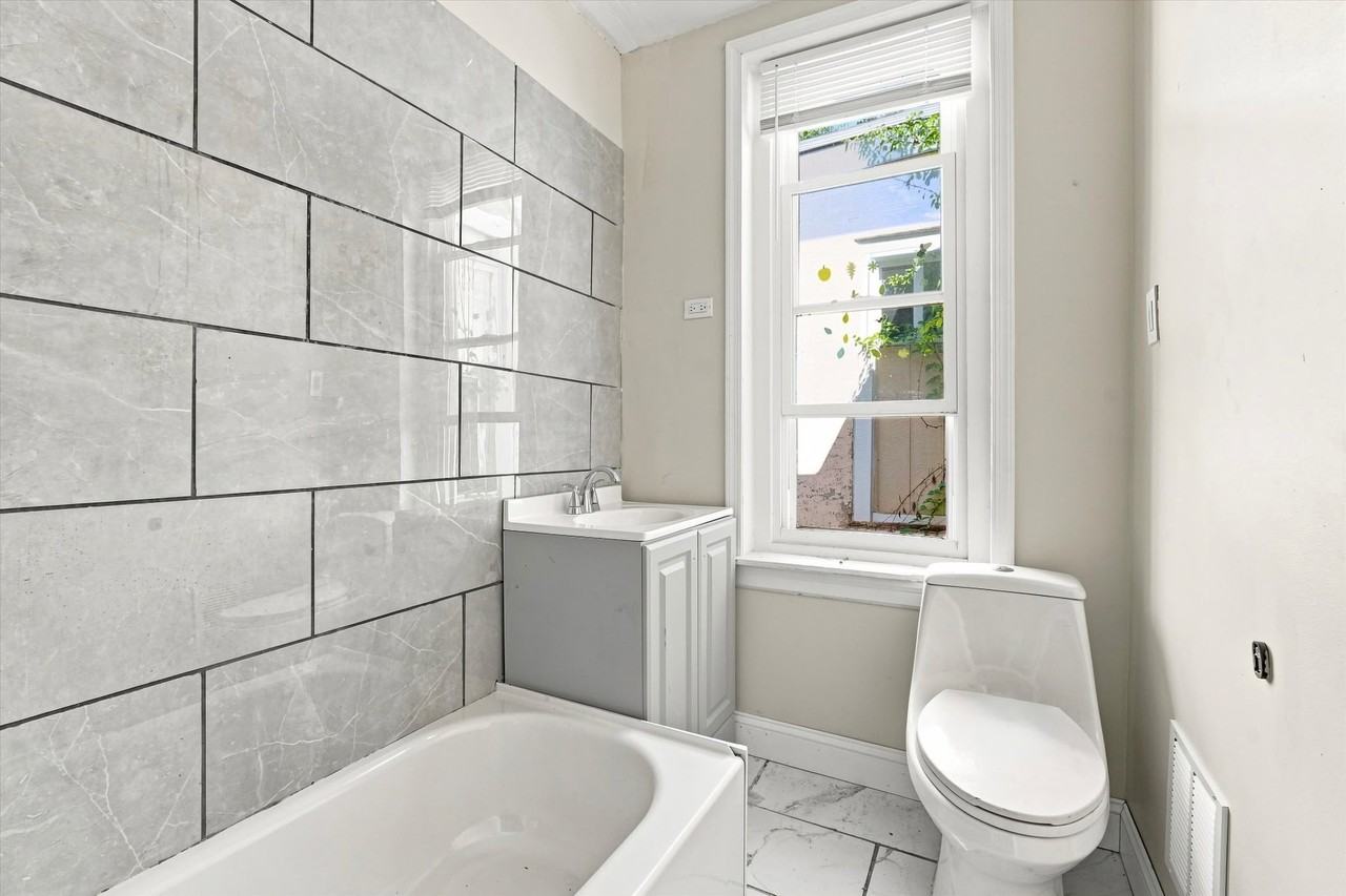 248 N Wilton St - Photo 6 of 12