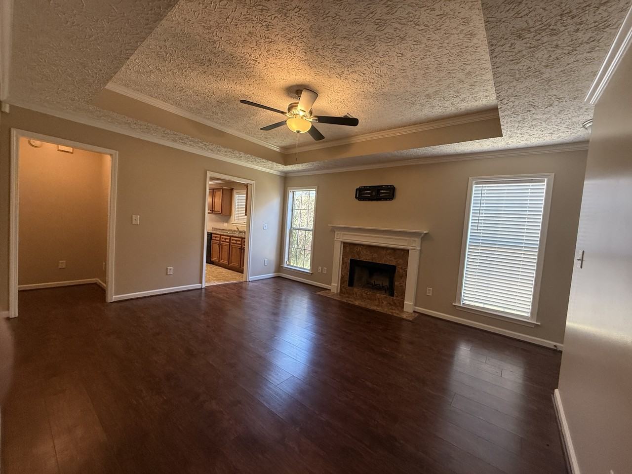 8913 Laney Ln - Photo 4 of 12