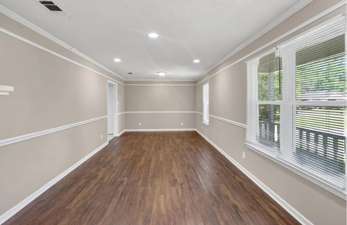 4068 Bonfield Dr - Photo 7 of 14