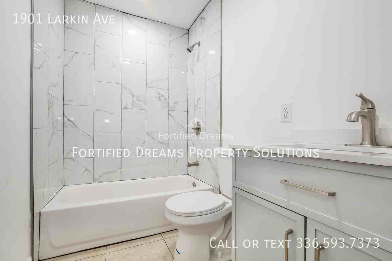 1901 Larkin St - Photo 6 of 11