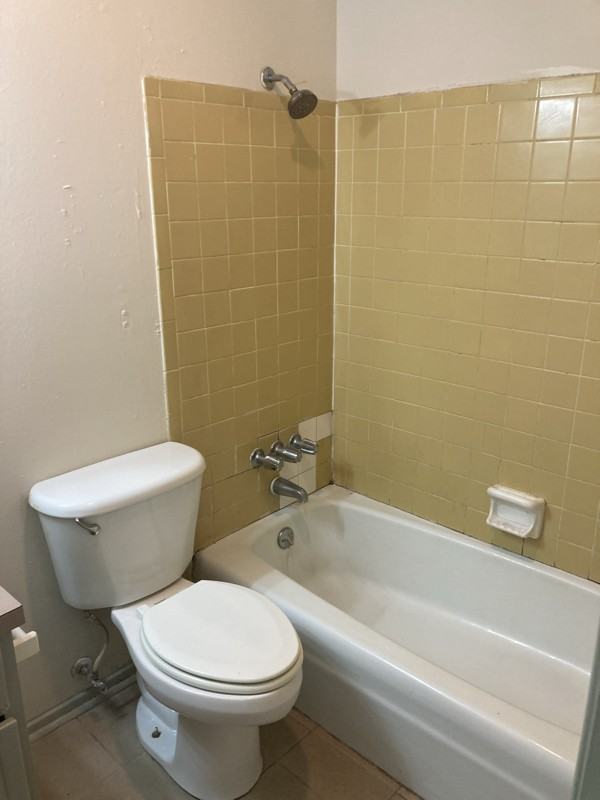 248 Steele Blvd #4 - Photo 4 of 10