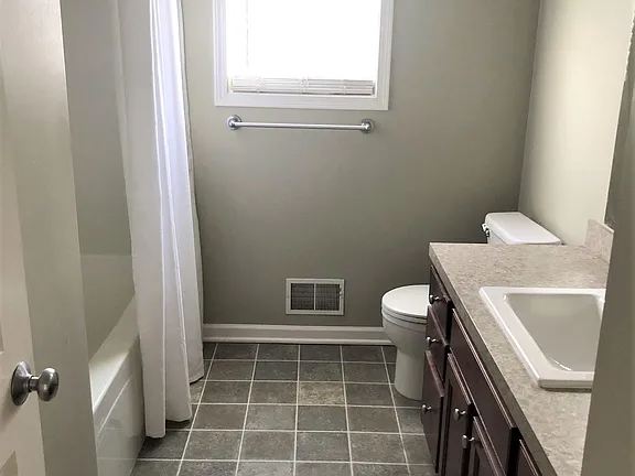 4673 Byron Center Ave Sw #4673 - Photo 7 of 15
