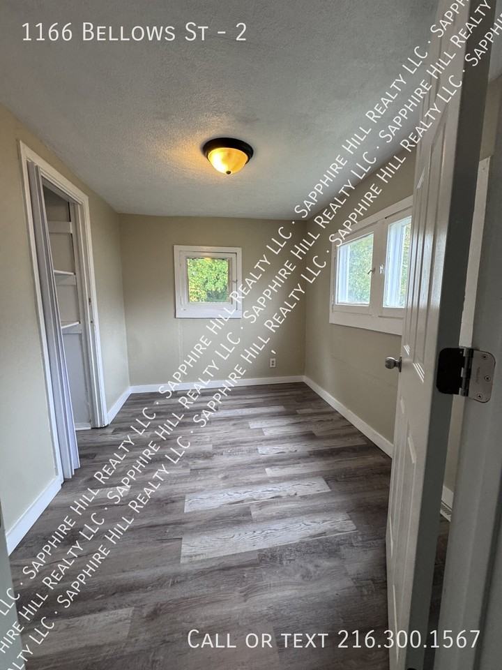 1166 Bellows St #2 - Photo 7 of 8