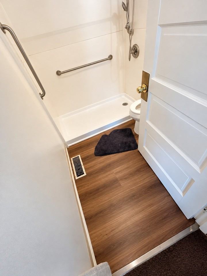 1123 Parkwood Dr #1 - Photo 3 of 6