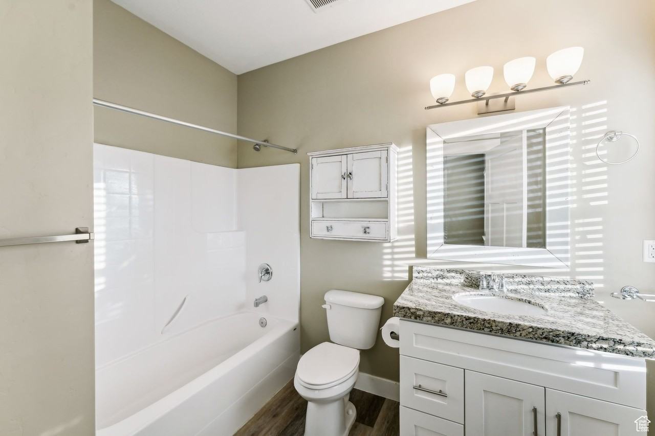 1035 Se #I303 - Photo 7 of 17