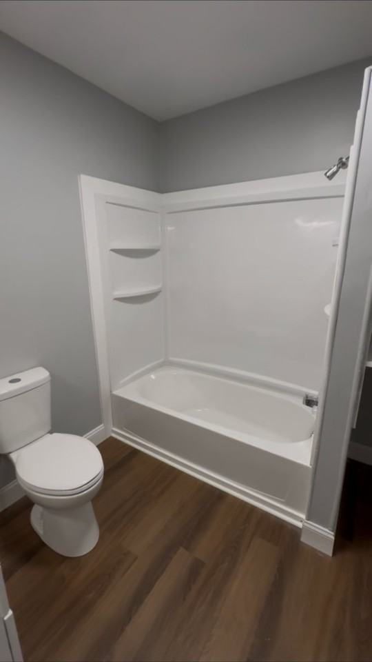305 Bayview Cir #B - Photo 2 of 7