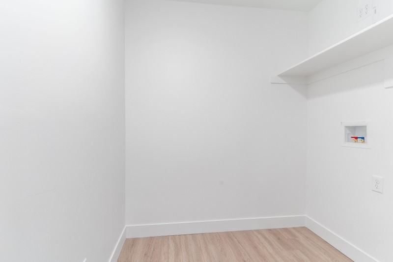 963 Nw - Photo 3 of 6