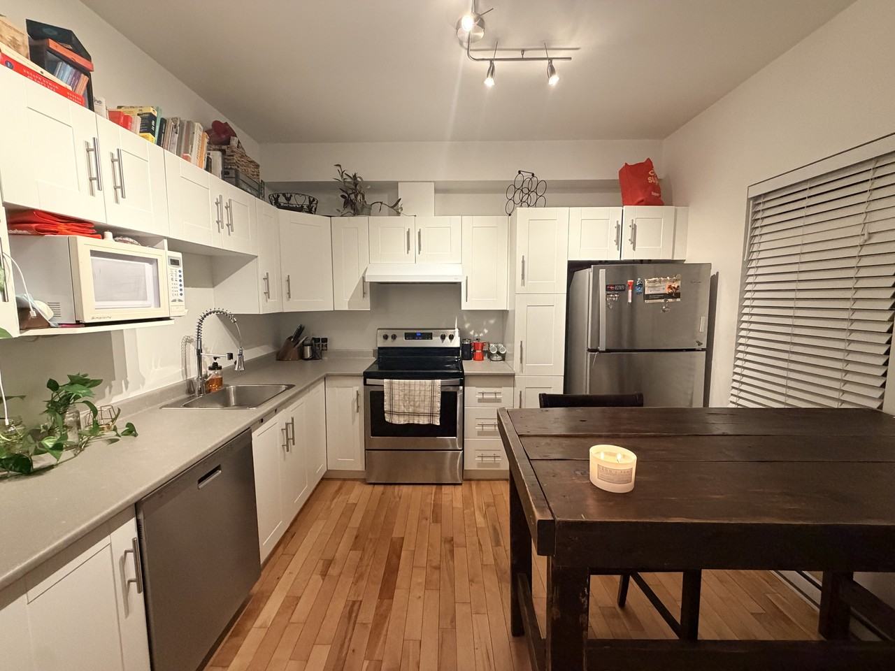 2507 Rue Sainte-Catherine Est - Photo 3 of 19