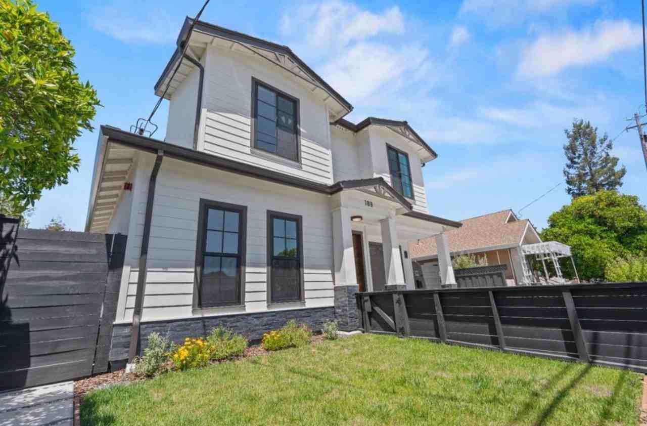 189 Sunnyside Ave - Photo 2 of 4