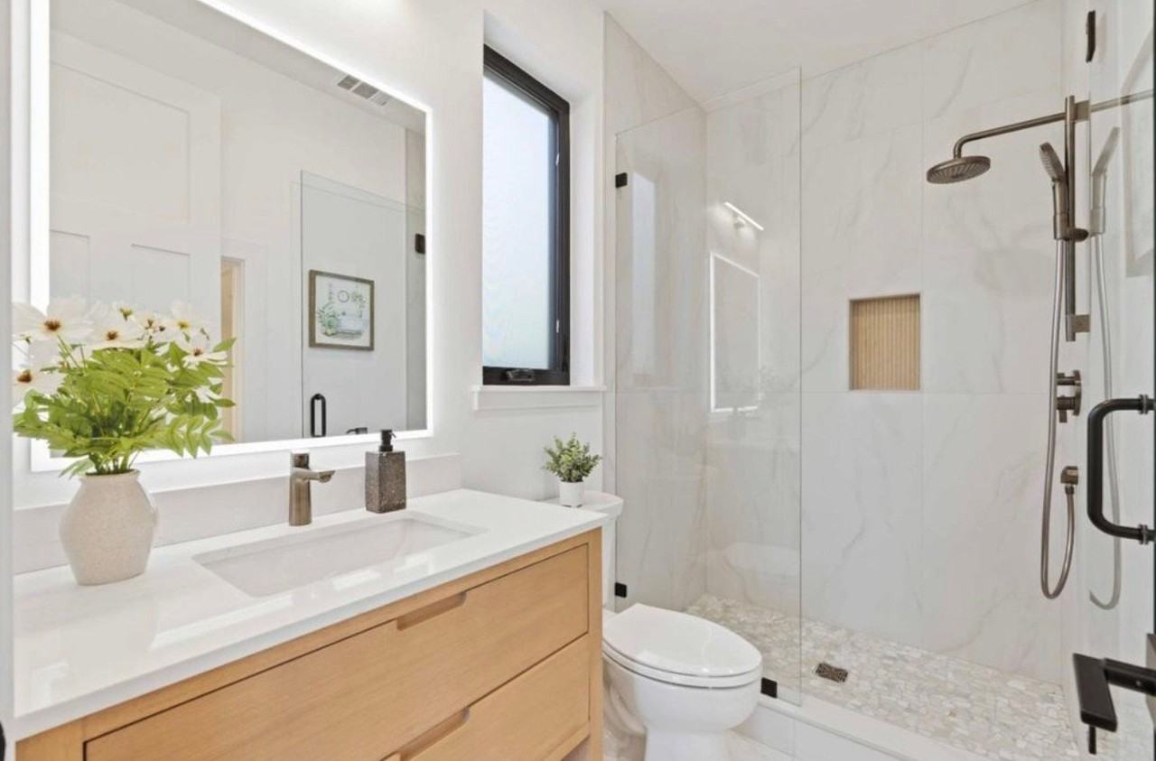 189 Sunnyside Ave - Photo 3 of 4