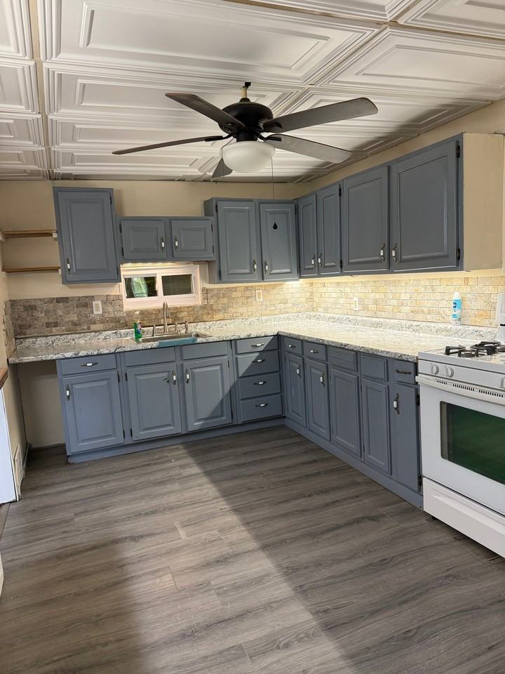 1243 2nd St - Photo 5 of 12