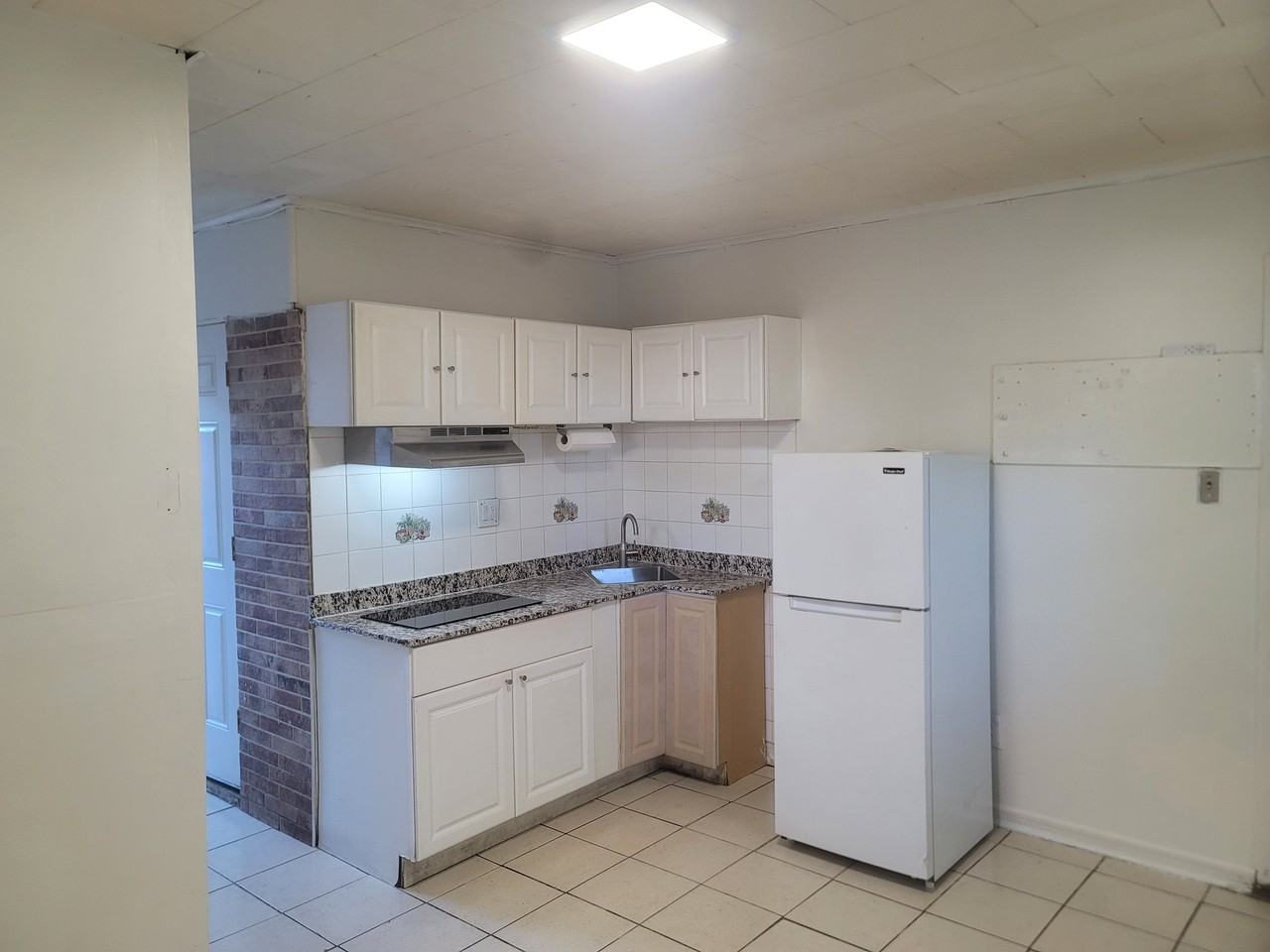 2363 91st St - Photo 2 of 11