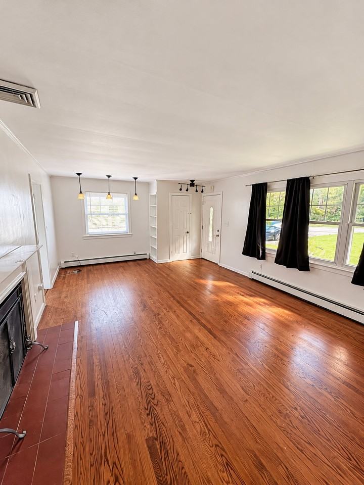 22 Quaker Hill Rd - Photo 4 of 32