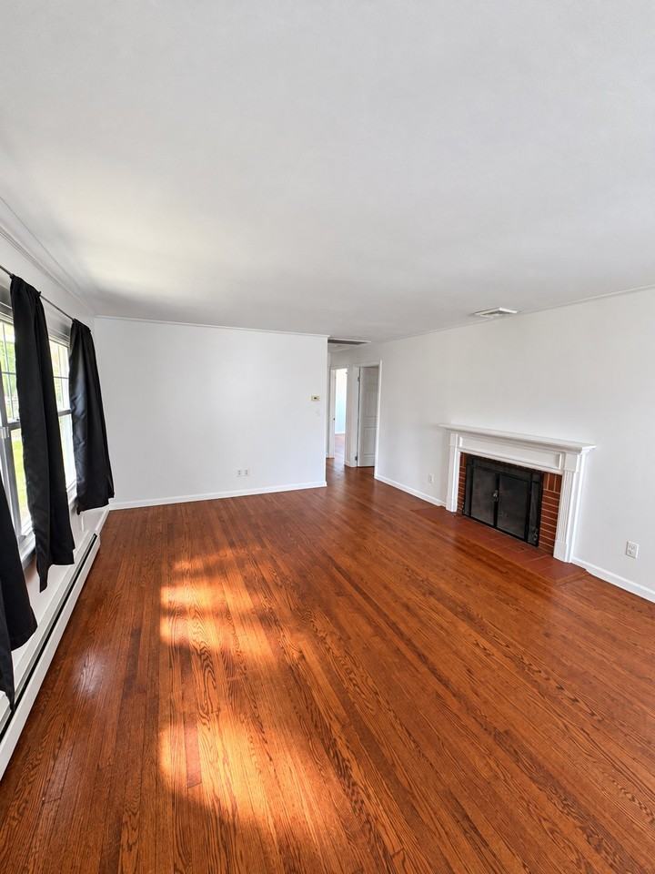 22 Quaker Hill Rd - Photo 5 of 32