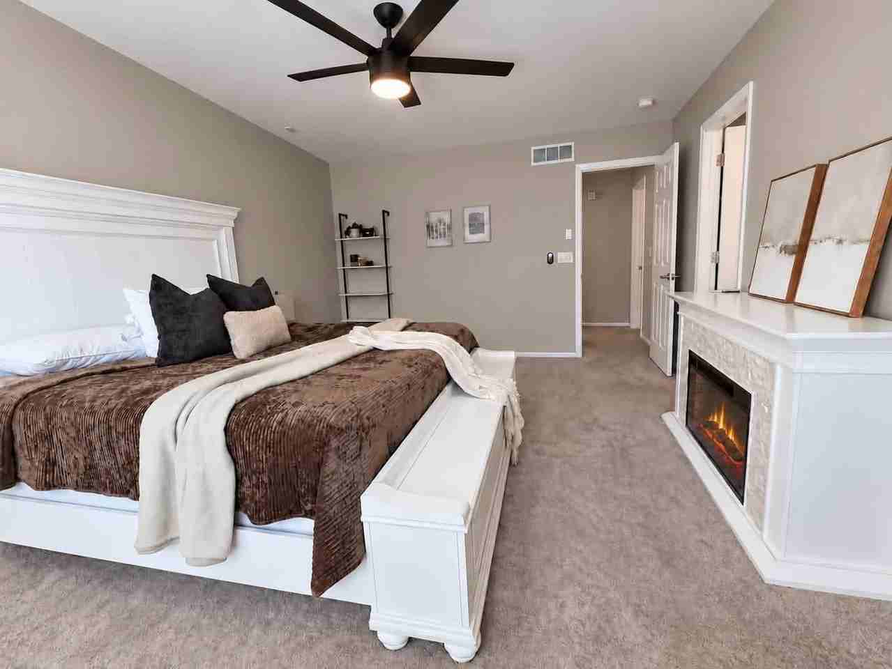16729 E 106th Pl - Photo 3 of 9