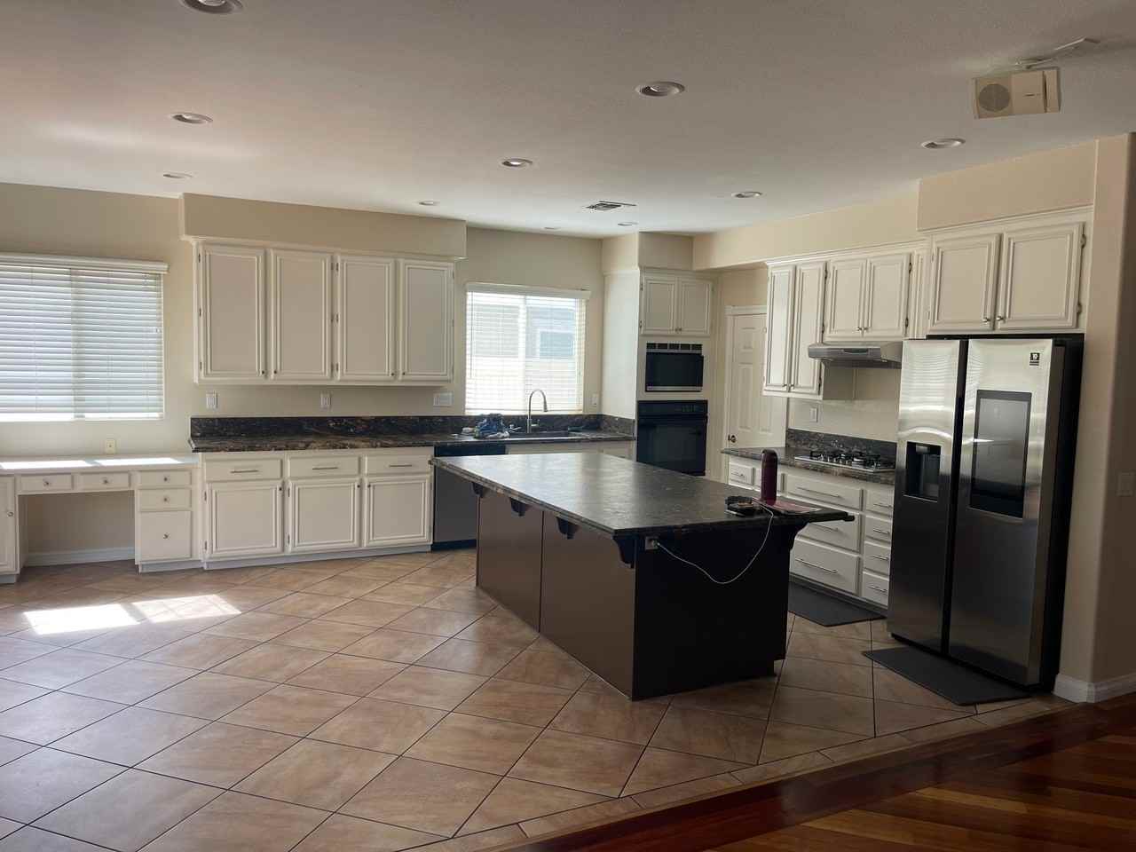 1334 Stanislaus Dr - Photo 3 of 6