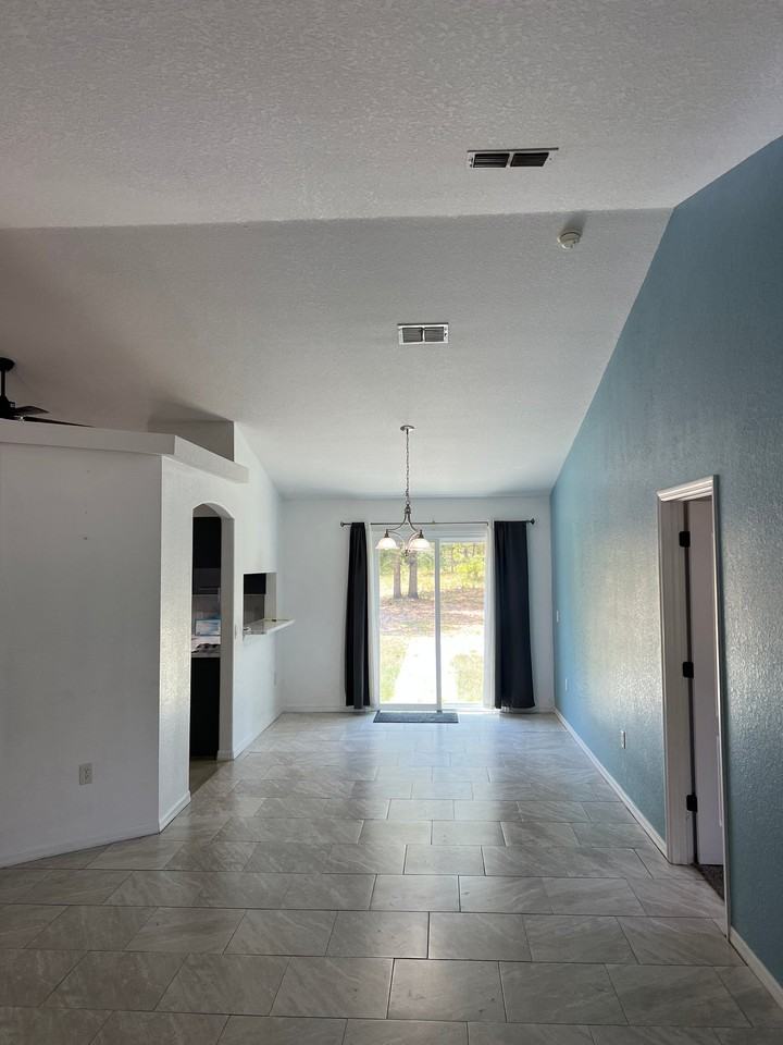 12175 Phoenix Ave - Photo 3 of 13