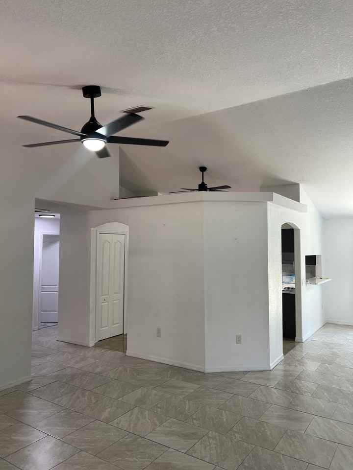 12175 Phoenix Ave - Photo 7 of 13