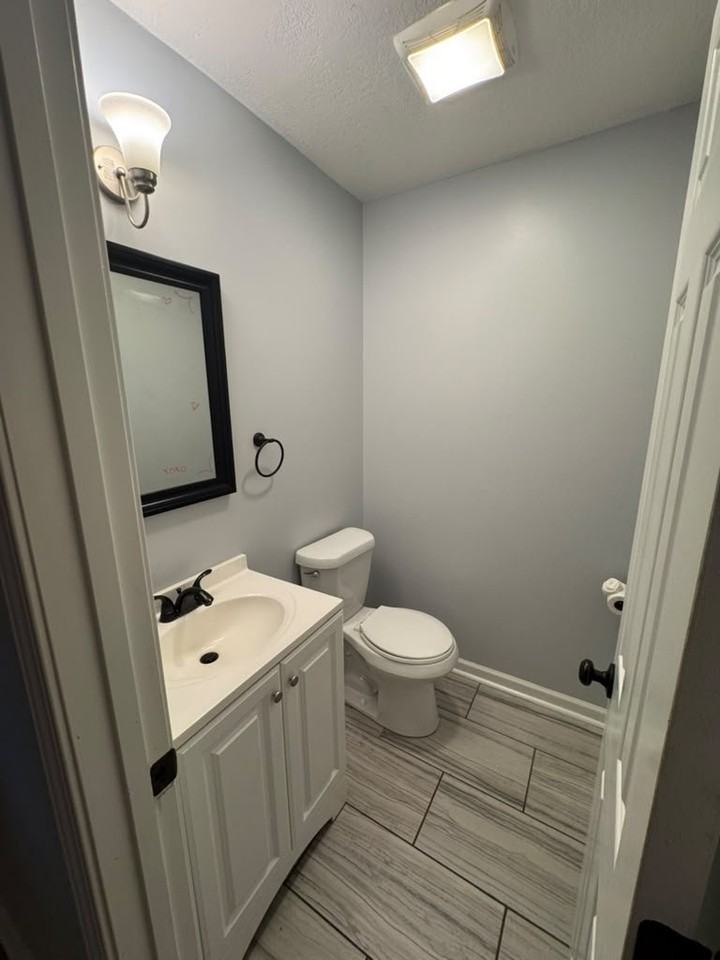 305 N Logan St - Photo 5 of 12