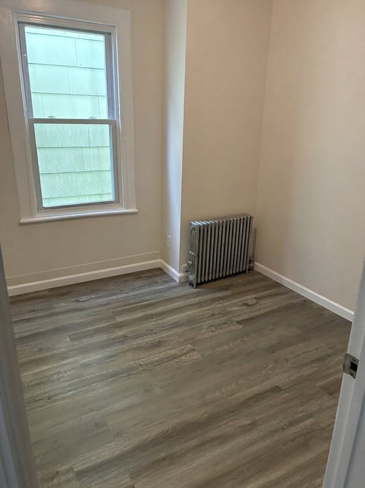 197 Pacific St #2 - Photo 4 of 9