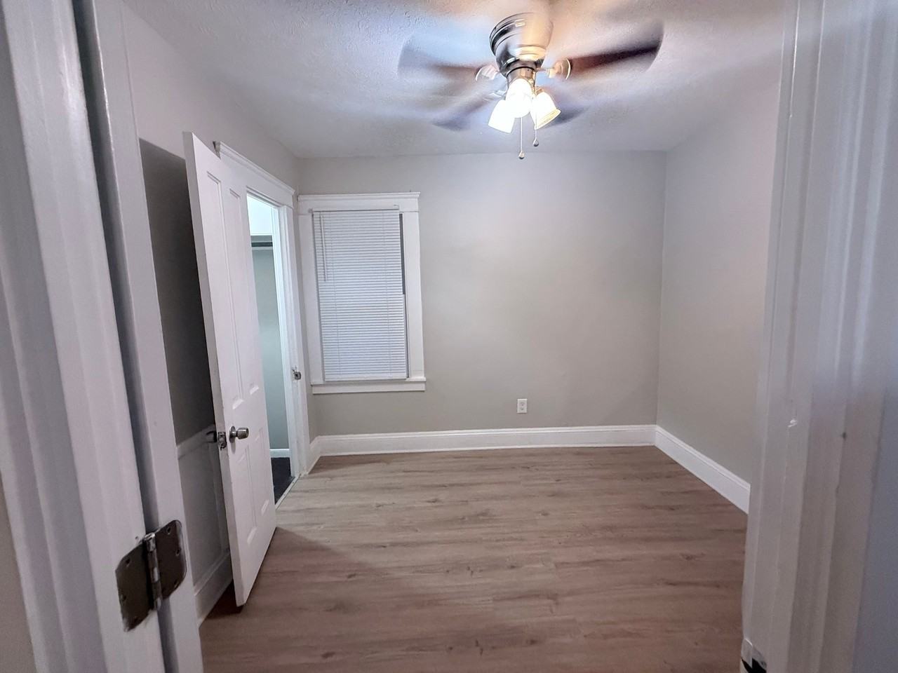 7515 Ottawa Rd #UP - Photo 7 of 8