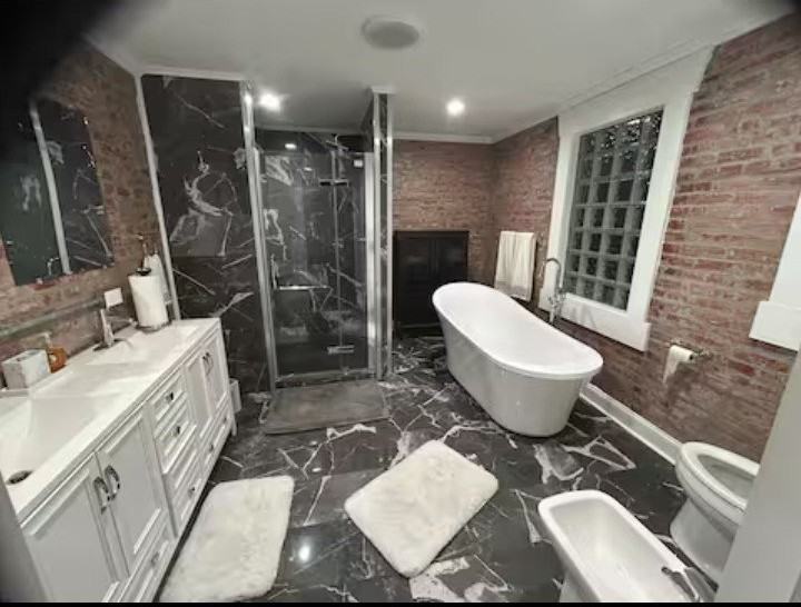 512 Junilla St - Photo 4 of 9