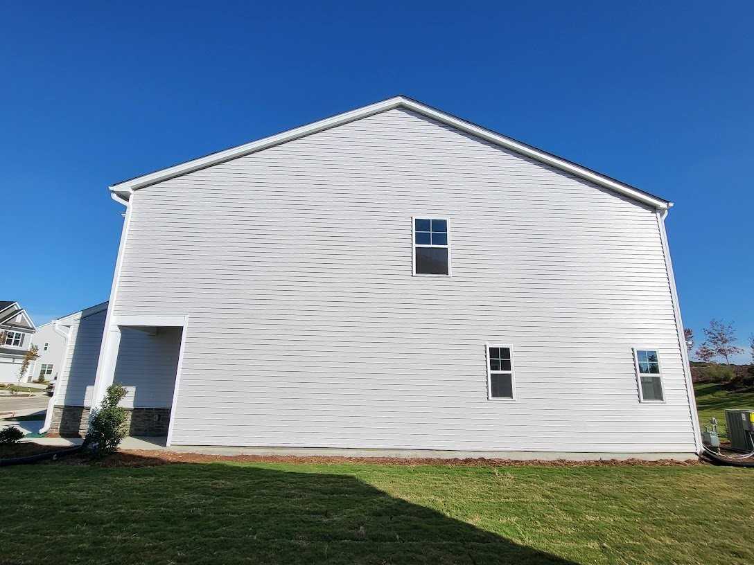 151 Tumbling Rock Way - Photo 2 of 19