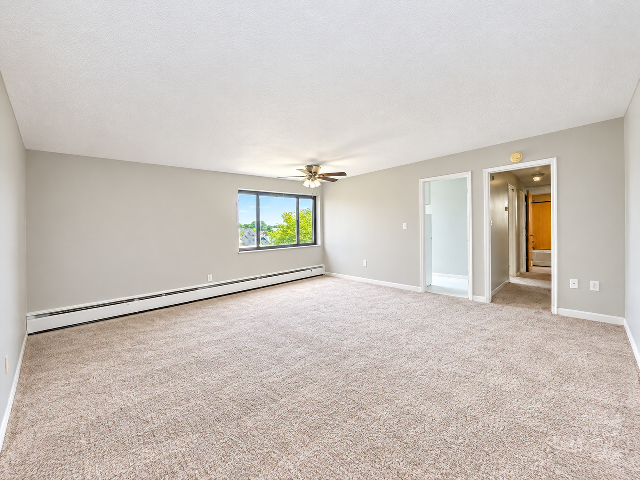 VOELKEL AVENUE - 2976 -- 191 - Photo 3 of 6