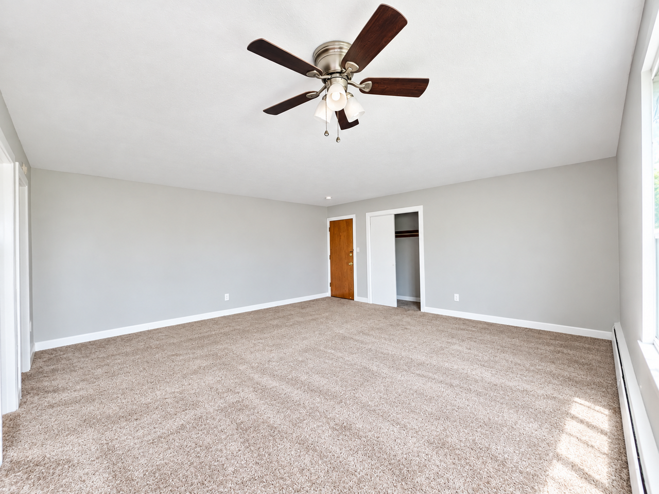 VOELKEL AVENUE - 2976 -- 191 - Photo 4 of 6