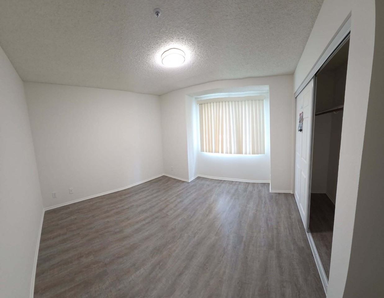 1586 Yosemite Dr. - Photo 5 of 15