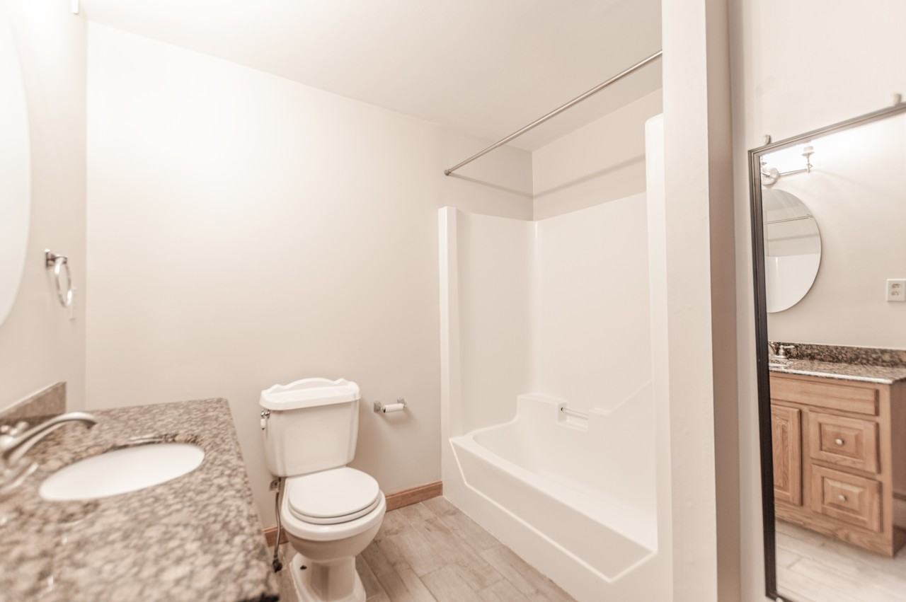 324 Laurel Street - Photo 6 of 16