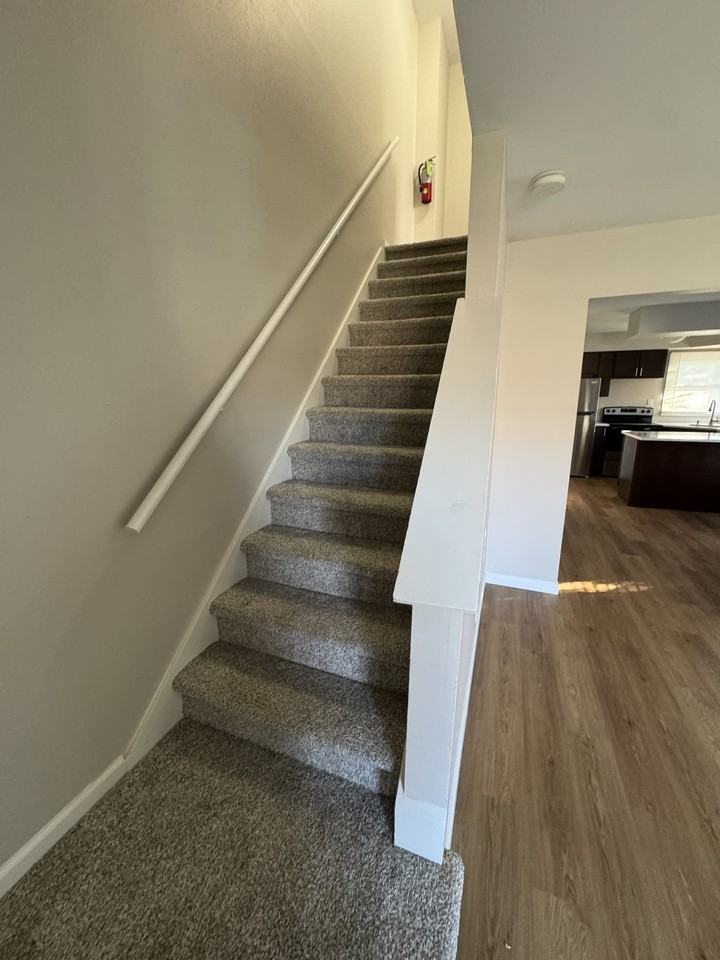 721 Monticello Drive - Photo 3 of 15