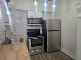 featured image of 725 Broadway St