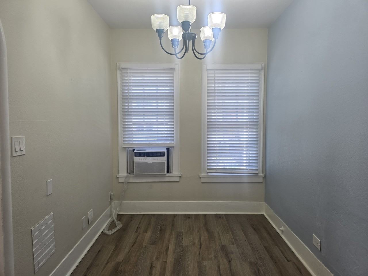 725 Broadway - Photo 2 of 14