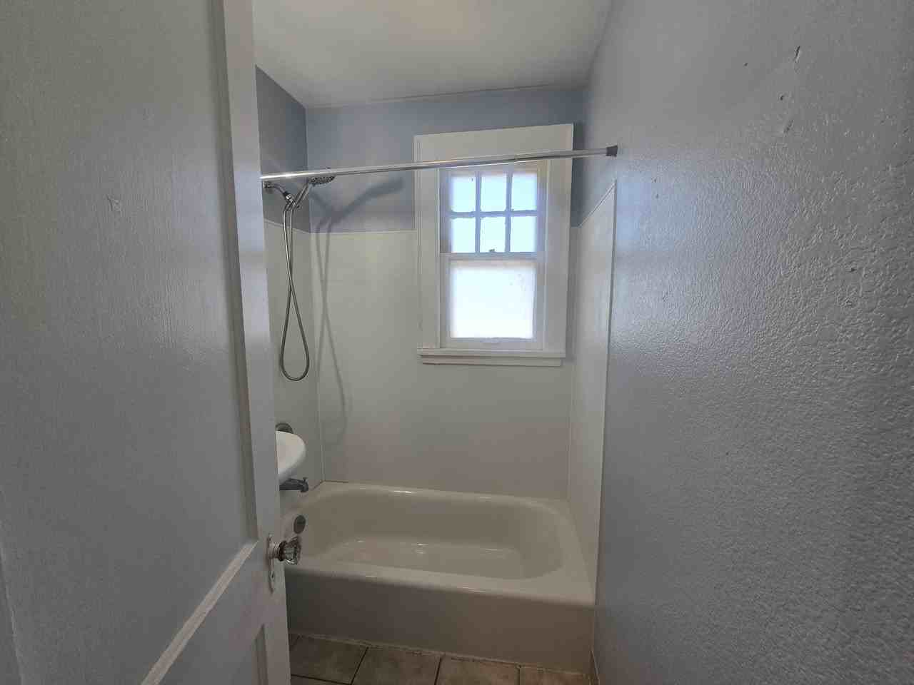 725 Broadway - Photo 4 of 14