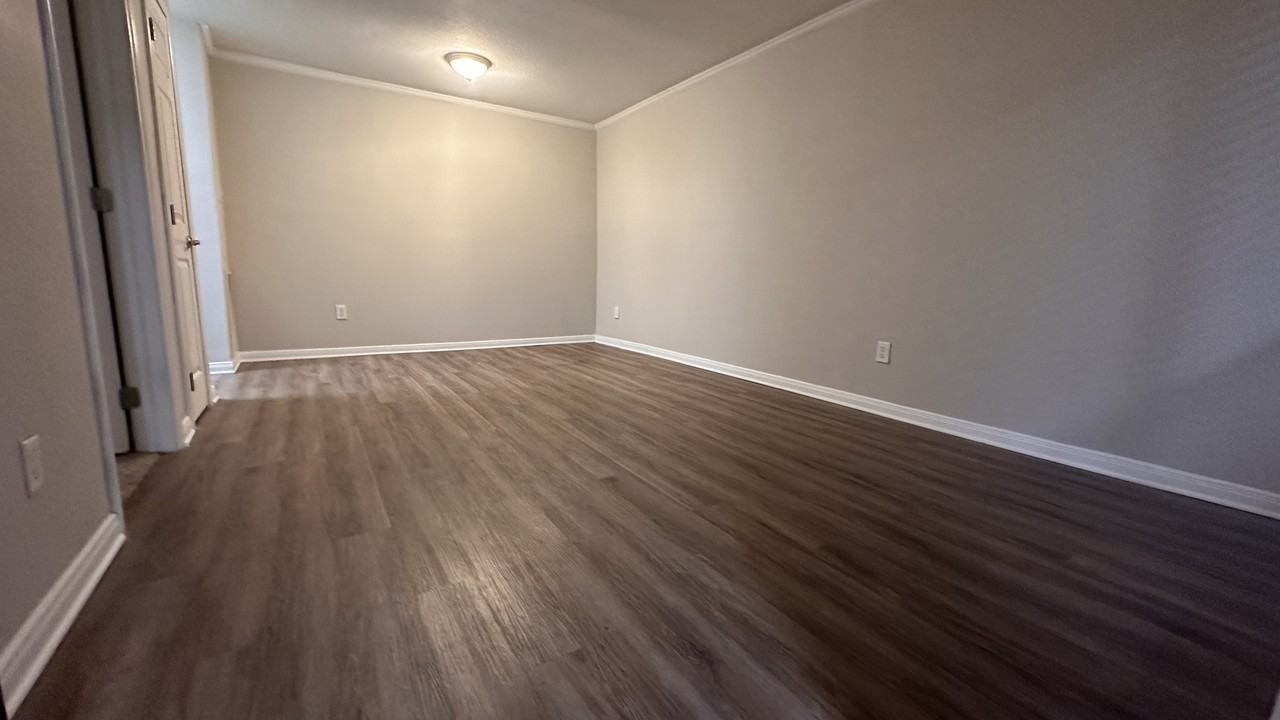2825 Bellefontaine 147A #147AASH - Photo 2 of 24