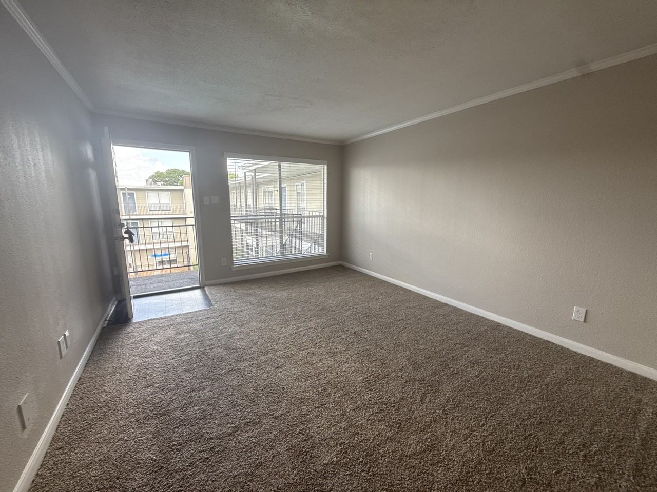 2825 Bellefontaine 201A #201AWILLOW - Photo 2 of 19