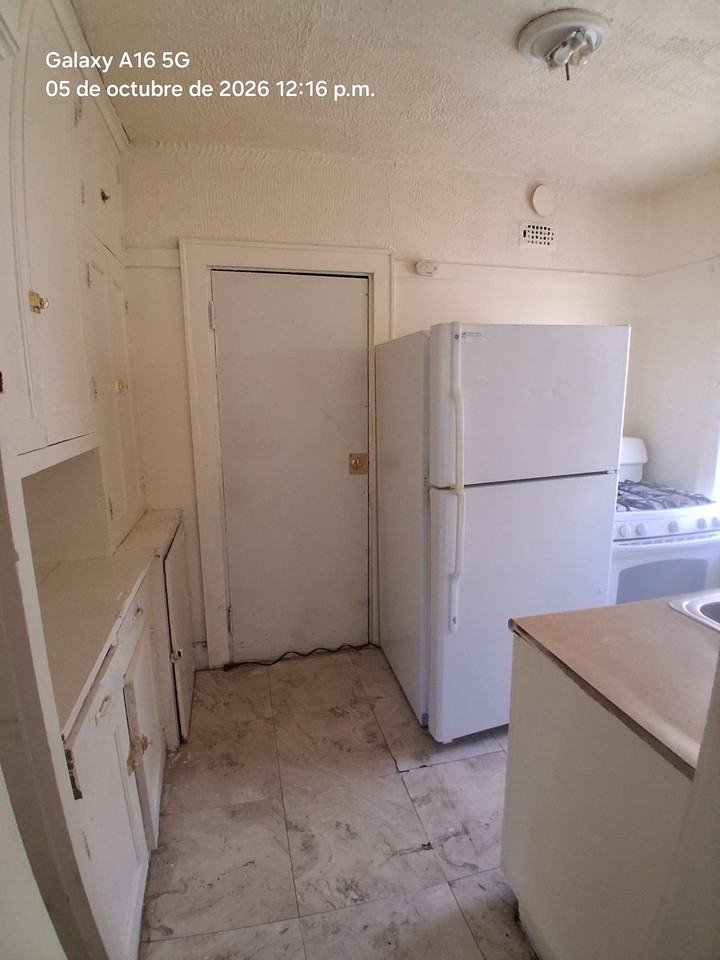 2453 N 17th St - Photo 3 of 12