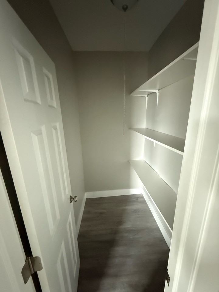 217 High Street - Photo 6 of 10