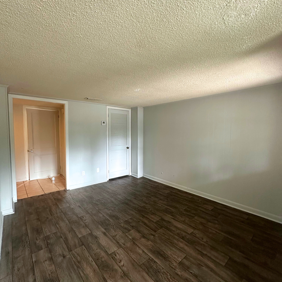 501 West Gordon Street - Photo 3 of 9