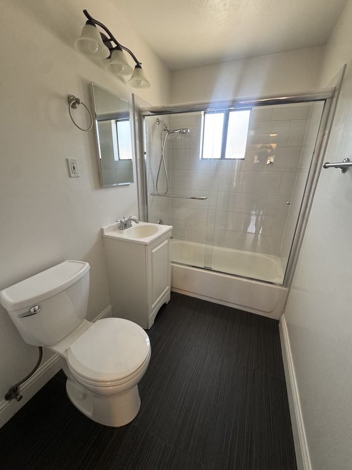 Bayview - Photo 6 of 17