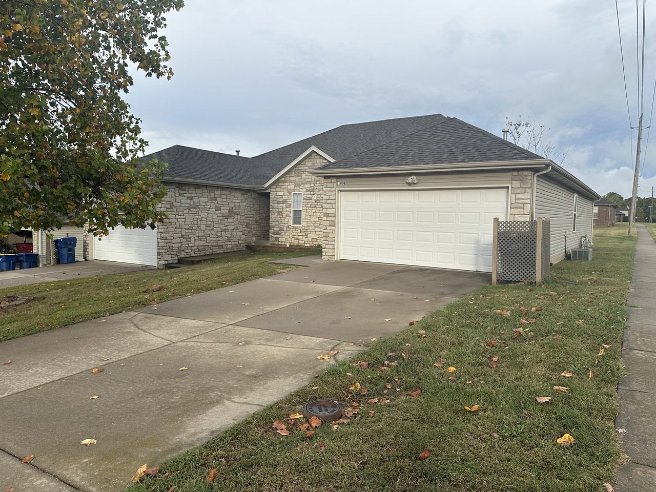 100 Bailey Cir #B - Photo 2 of 12
