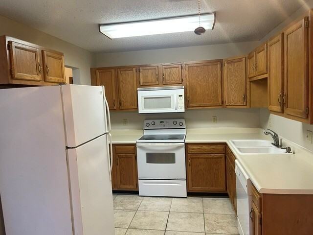 5250 Dakota LLC - Photo 4 of 17
