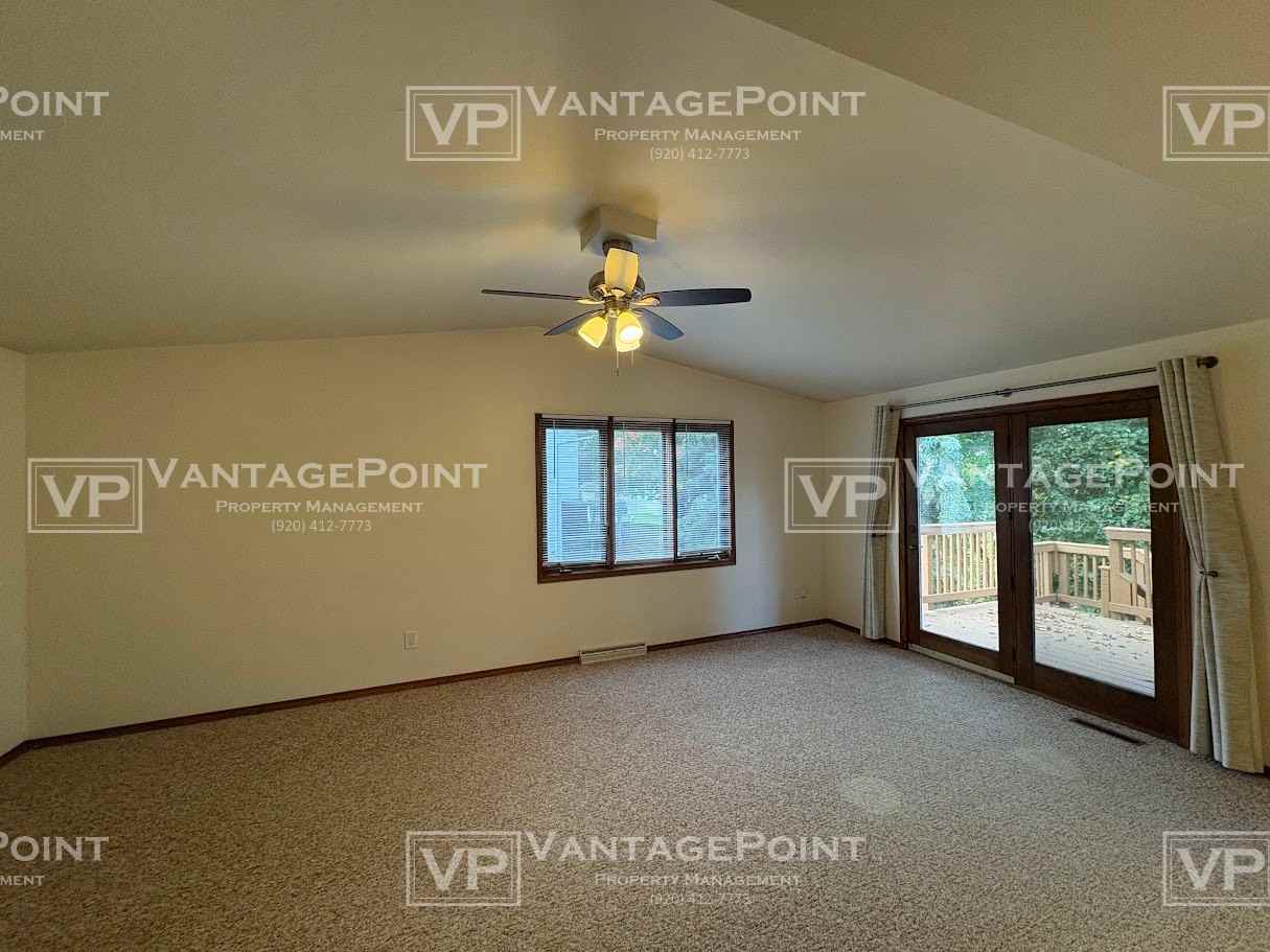 1952 Tunis Rd #1952 - Photo 5 of 25