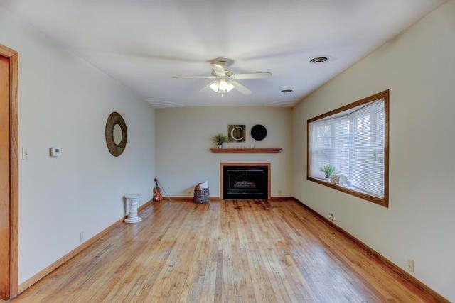 607 E Broadway St #1 - Photo 3 of 10