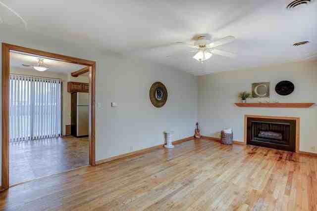 607 E Broadway St #1 - Photo 7 of 10